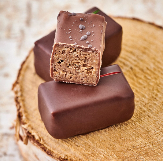 經典果仁夾心朱古力10粒裝 - Les Chocolats de Yannick Alléno